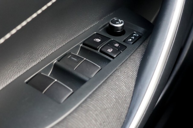 TOYOTA COROLLA HYBRID 140 BUSINESS, Autobedrijf Ploemen Meerssen BV, Meerssen