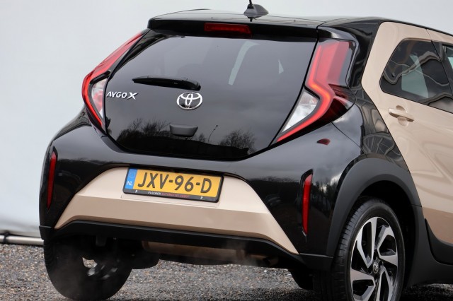 TOYOTA AYGO X 1.0 VVT-i MT Pulse - 72 pk **Bi-tone / Camera / Carplay , Autobedrijf Ploemen Meerssen BV, Meerssen