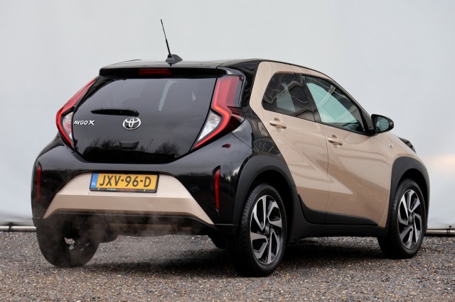 TOYOTA AYGO X 1.0 VVT-i MT Pulse - 72 pk **Bi-tone / Camera / Carplay , Autobedrijf Ploemen Meerssen BV, Meerssen