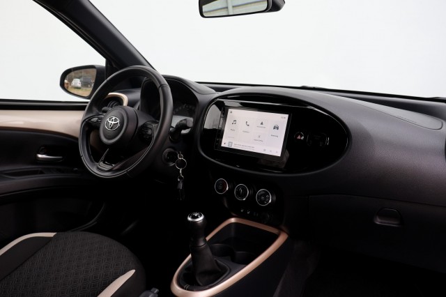 TOYOTA AYGO X 1.0 VVT-i MT Pulse - 72 pk **Bi-tone / Camera / Carplay , Autobedrijf Ploemen Meerssen BV, Meerssen