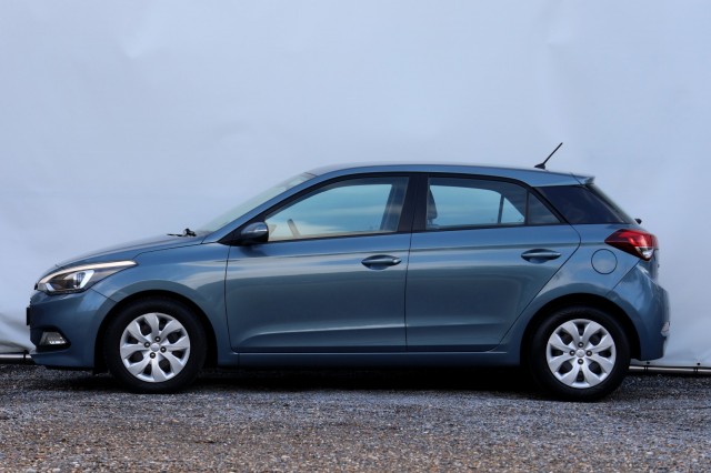 HYUNDAI I20 1.2 HP I-MOTION / Airco  / Bluetooth / Lane assist, Autobedrijf Ploemen Meerssen BV, Meerssen
