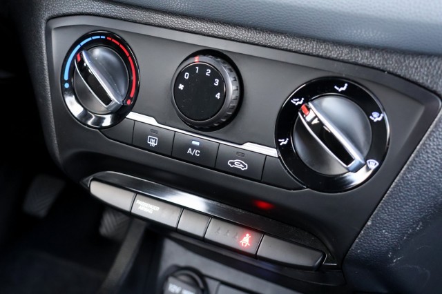 HYUNDAI I20 1.2 HP I-MOTION / Airco  / Bluetooth / Lane assist, Autobedrijf Ploemen Meerssen BV, Meerssen