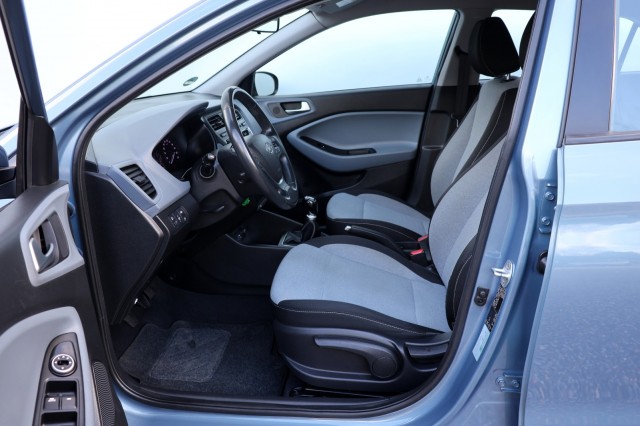 HYUNDAI I20 1.2 HP I-MOTION / Airco  / Bluetooth / Lane assist, Autobedrijf Ploemen Meerssen BV, Meerssen