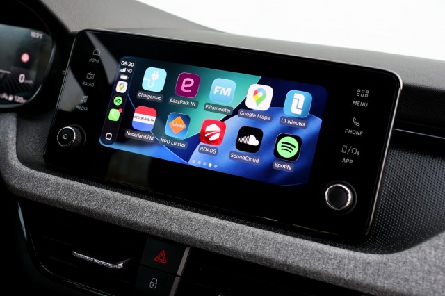 SKODA KAMIQ 1.0 TSI DSG Selection - 116 pk **Camera / Full Link / PDC, Autobedrijf Ploemen Meerssen BV, Meerssen