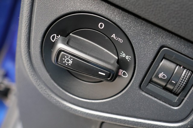 VOLKSWAGEN POLO 1.0 TSI Comfortline / PDC / Carplay / Stoelverwarming , Autobedrijf Ploemen Meerssen BV, Meerssen