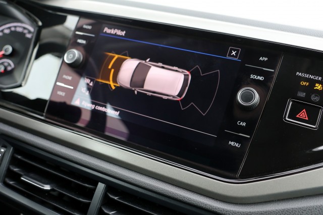 VOLKSWAGEN POLO 1.0 TSI Comfortline / PDC / Carplay / Stoelverwarming , Autobedrijf Ploemen Meerssen BV, Meerssen