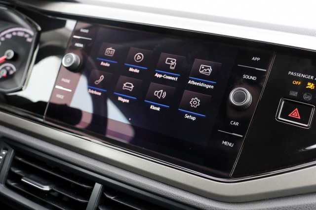 VOLKSWAGEN POLO 1.0 TSI Comfortline / PDC / Carplay / Stoelverwarming , Autobedrijf Ploemen Meerssen BV, Meerssen