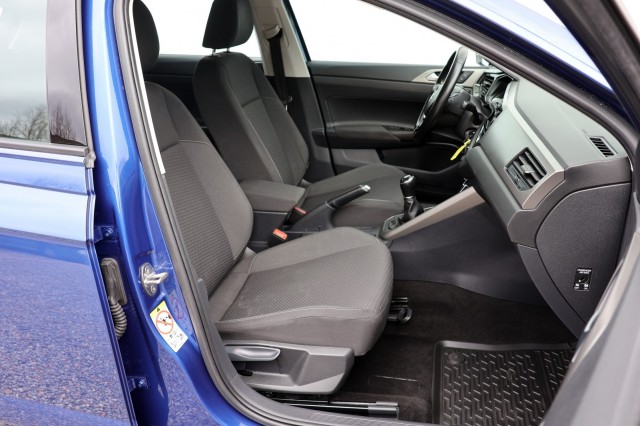 VOLKSWAGEN POLO 1.0 TSI Comfortline / PDC / Carplay / Stoelverwarming , Autobedrijf Ploemen Meerssen BV, Meerssen