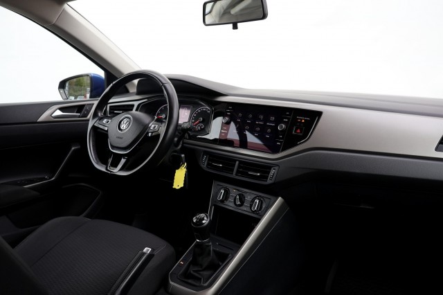 VOLKSWAGEN POLO 1.0 TSI Comfortline / PDC / Carplay / Stoelverwarming , Autobedrijf Ploemen Meerssen BV, Meerssen