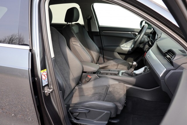 AUDI Q3 35 TFSI S-Tronic S Line - 150 pk , Autobedrijf Ploemen Meerssen BV, Meerssen