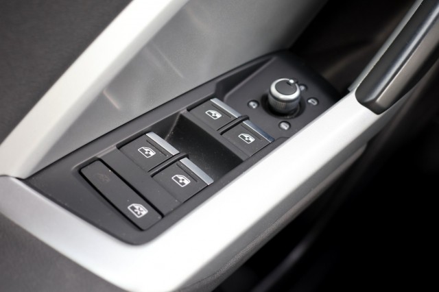 AUDI Q3 35 TFSI S-Tronic S Line - 150 pk , Autobedrijf Ploemen Meerssen BV, Meerssen