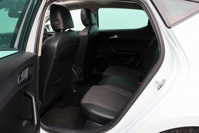 SEAT LEON 1.4 TSI eHybrid PHEV FR Business Intense - 204 pk **Pano / Trekhaak, Autobedrijf Ploemen Meerssen BV, Meerssen