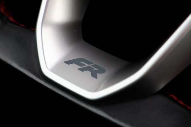 SEAT LEON 1.4 TSI eHybrid PHEV FR Business Intense - 204 pk **Pano / Trekhaak, Autobedrijf Ploemen Meerssen BV, Meerssen