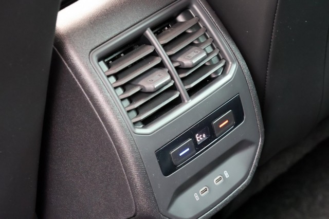 SEAT LEON 1.4 TSI eHybrid PHEV FR Business Intense - 204 pk **Pano / Trekhaak, Autobedrijf Ploemen Meerssen BV, Meerssen