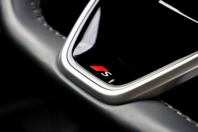 AUDI Q6 E-TRON S Edition Quattro 100 kWh - 388 pk **Pano / Head up / Lucht / Bang Olufsen, Autobedrijf Ploemen Meerssen BV, Meer