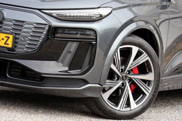 AUDI Q6 E-TRON S Edition Quattro 100 kWh - 388 pk **Pano / Head up / Lucht / Bang Olufsen, Autobedrijf Ploemen Meerssen BV, Meer