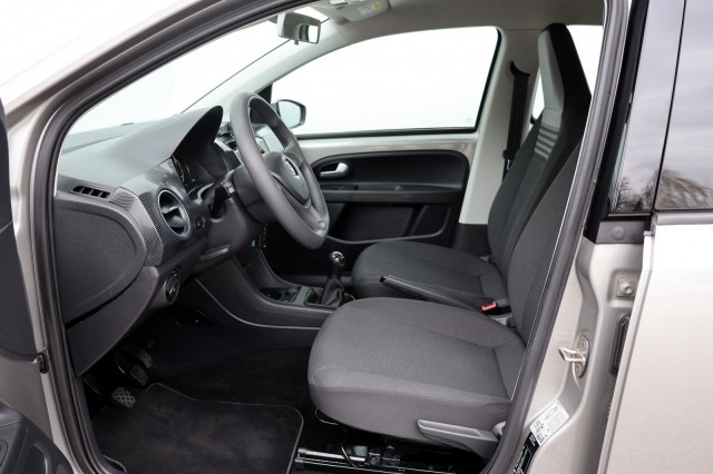 VOLKSWAGEN UP 1.0 BMT Move Up! - 60 pk **PDC / DAB / Cruise control, Autobedrijf Ploemen Meerssen BV, Meerssen