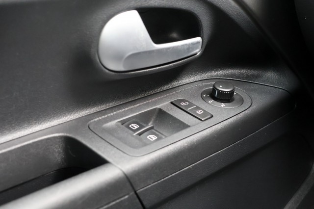 VOLKSWAGEN UP 1.0 BMT Move Up! - 60 pk **PDC / DAB / Cruise control, Autobedrijf Ploemen Meerssen BV, Meerssen