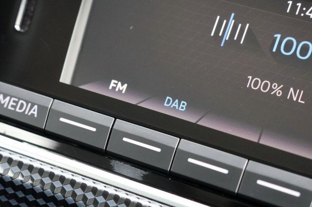 VOLKSWAGEN UP 1.0 BMT Move Up! - 60 pk **PDC / DAB / Cruise control, Autobedrijf Ploemen Meerssen BV, Meerssen