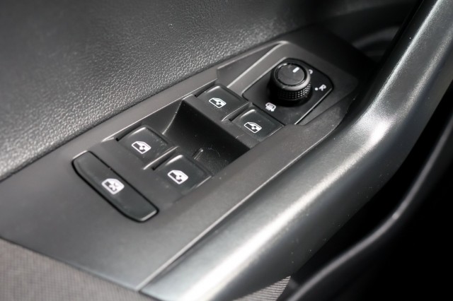 VOLKSWAGEN POLO 1.0 TSI Go - 95 pk **Carplay / PDC / ACC, Autobedrijf Ploemen Meerssen BV, Meerssen