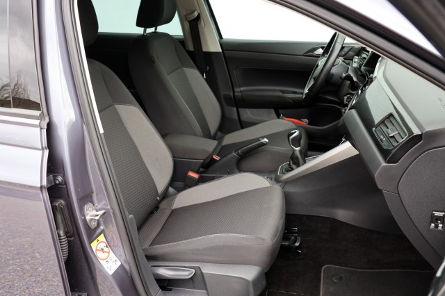 VOLKSWAGEN POLO 1.0 TSI Go - 95 pk **Carplay / PDC / ACC, Autobedrijf Ploemen Meerssen BV, Meerssen