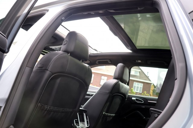 PORSCHE CAYENNE 3.0 S E-Hybrid Platnium Edition - 416 pk **Pano / Lucht / BOSE, Autobedrijf Ploemen Meerssen BV, Meerssen