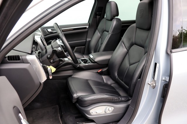 PORSCHE CAYENNE 3.0 S E-Hybrid Platnium Edition - 416 pk **Pano / Lucht / BOSE, Autobedrijf Ploemen Meerssen BV, Meerssen