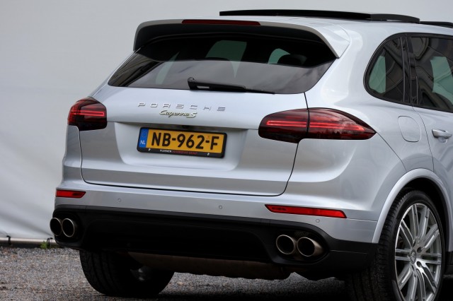 PORSCHE CAYENNE 3.0 S E-Hybrid Platnium Edition - 416 pk **Pano / Lucht / BOSE, Autobedrijf Ploemen Meerssen BV, Meerssen