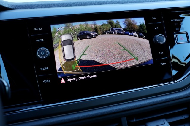 VOLKSWAGEN POLO 1.0 TSI R-LINE / DSG / Carplay /, Autobedrijf Ploemen Meerssen BV, Meerssen