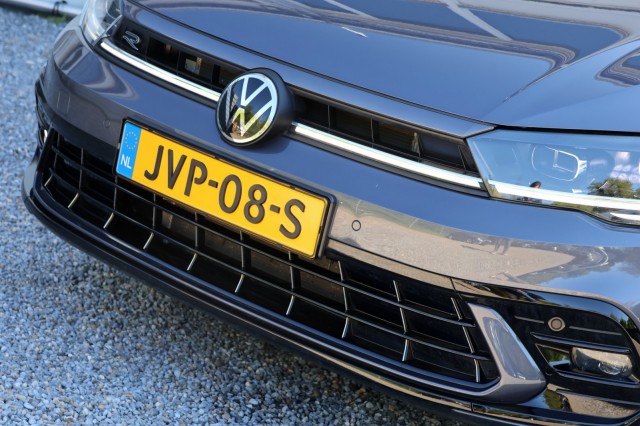 VOLKSWAGEN POLO 1.0 TSI R-LINE / DSG / Carplay /, Autobedrijf Ploemen Meerssen BV, Meerssen