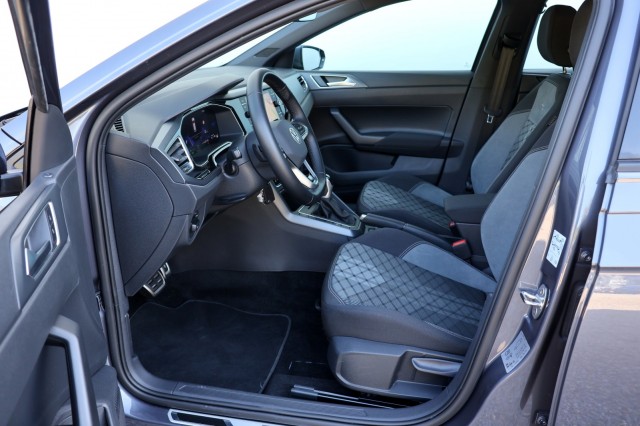 VOLKSWAGEN POLO 1.0 TSI R-LINE / DSG / Carplay /, Autobedrijf Ploemen Meerssen BV, Meerssen