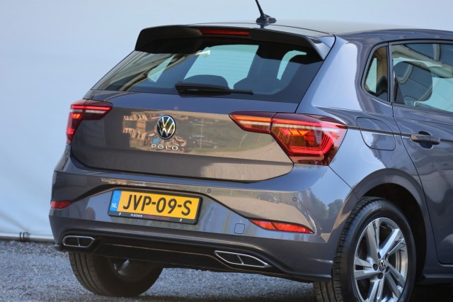 VOLKSWAGEN POLO 1.0 TSI R-LINE / DSG / Carplay /, Autobedrijf Ploemen Meerssen BV, Meerssen