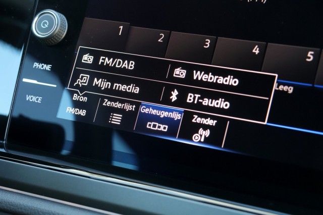 VOLKSWAGEN POLO 1.0 TSI R-LINE / DSG / Carplay /, Autobedrijf Ploemen Meerssen BV, Meerssen