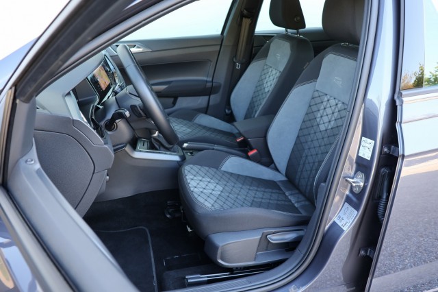 VOLKSWAGEN POLO 1.0 TSI R-LINE / DSG / Carplay /, Autobedrijf Ploemen Meerssen BV, Meerssen