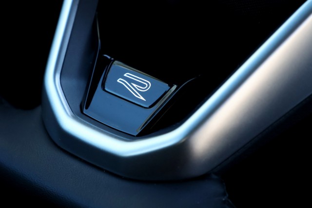 VOLKSWAGEN POLO 1.0 TSI R-LINE / DSG / Carplay /, Autobedrijf Ploemen Meerssen BV, Meerssen