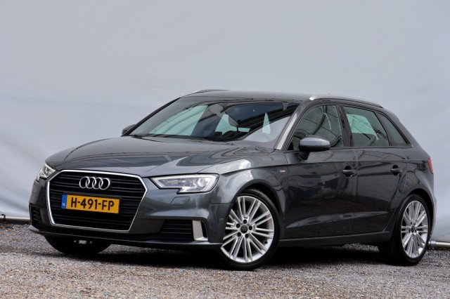 AUDI A3 Sportback 1.5 TFSI Sport S-Line Edition - 150 pk, Autobedrijf Ploemen Meerssen BV, Meerssen