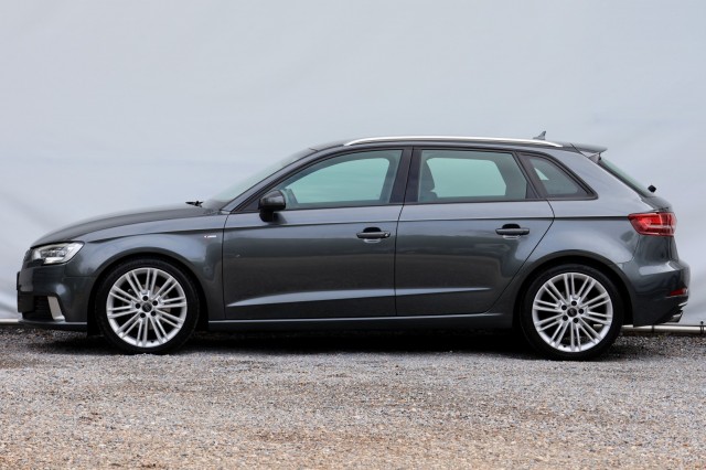 AUDI A3 Sportback 1.5 TFSI Sport S-Line Edition - 150 pk, Autobedrijf Ploemen Meerssen BV, Meerssen