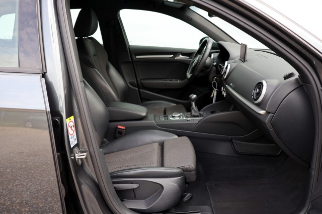 AUDI A3 Sportback 1.5 TFSI Sport S-Line Edition - 150 pk, Autobedrijf Ploemen Meerssen BV, Meerssen