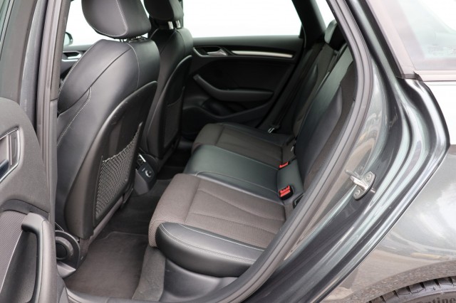 AUDI A3 Sportback 1.5 TFSI Sport S-Line Edition - 150 pk, Autobedrijf Ploemen Meerssen BV, Meerssen