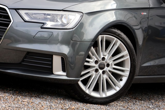 AUDI A3 Sportback 1.5 TFSI Sport S-Line Edition - 150 pk, Autobedrijf Ploemen Meerssen BV, Meerssen