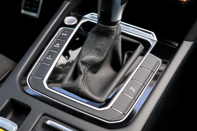 VOLKSWAGEN ARTEON 1.4 TSI eHybrid / Shooting Brake / Elegance / Ergro zetels / , Autobedrijf Ploemen Meerssen BV, Meerssen