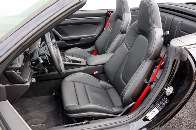 PORSCHE 911 Cabrio 3.0 Carrera 4 GTS - 480 pk, Autobedrijf Ploemen Meerssen BV, Meerssen