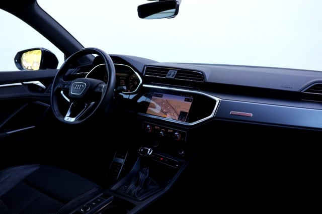AUDI Q3 SPORTBACK 45 TFSIe S-Line - 245 pk **Trekhaak / Camera / El stoelen, Autobedrijf Ploemen Meerssen BV, Meerssen