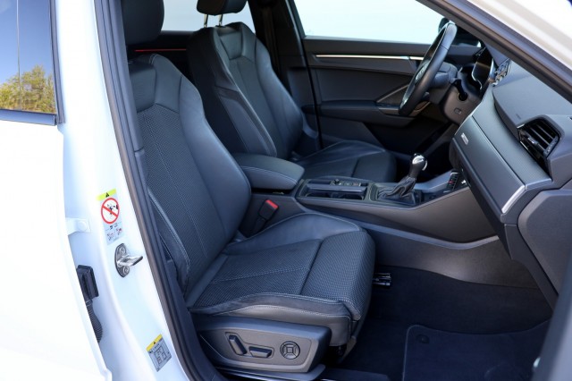 AUDI Q3 SPORTBACK 45 TFSIe S-Line - 245 pk **Trekhaak / Camera / El stoelen, Autobedrijf Ploemen Meerssen BV, Meerssen