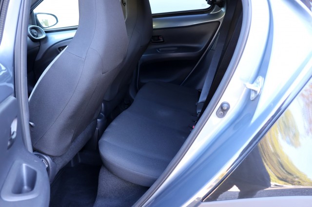 TOYOTA AYGO X 1.0 VVT-i MT Pulse - 72 pk **Bi-tone / Camera / Carplay , Autobedrijf Ploemen Meerssen BV, Meerssen