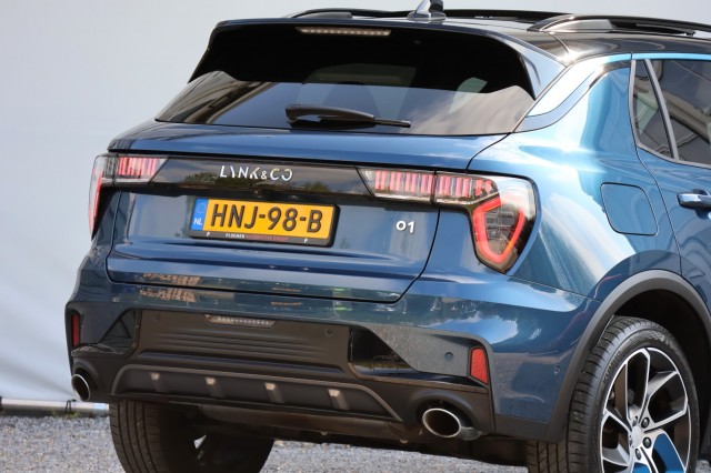 LYNK EN CO 01 1.5 Plug-in Hybrid - 261 pk **Donkere hemel / Pano / 360 camera, Autobedrijf Ploemen Meerssen BV, Meerssen