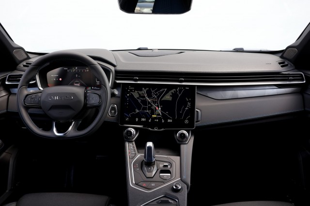 LYNK EN CO 01 1.5 Plug-in Hybrid - 261 pk **Donkere hemel / Pano / 360 camera, Autobedrijf Ploemen Meerssen BV, Meerssen