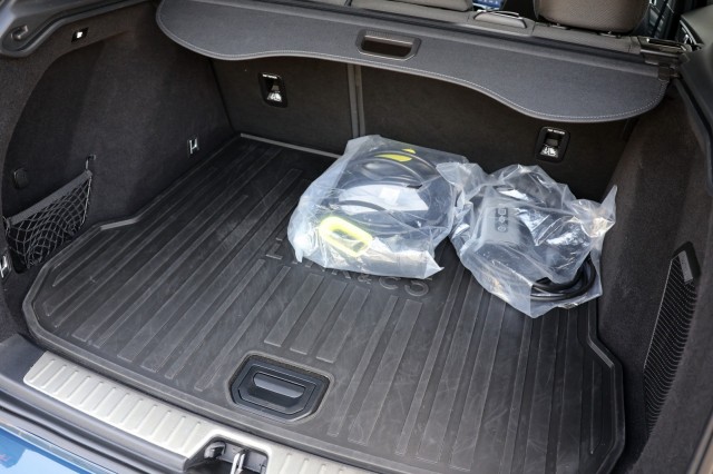 LYNK EN CO 01 1.5 Plug-in Hybrid - 261 pk **Donkere hemel / Pano / 360 camera, Autobedrijf Ploemen Meerssen BV, Meerssen