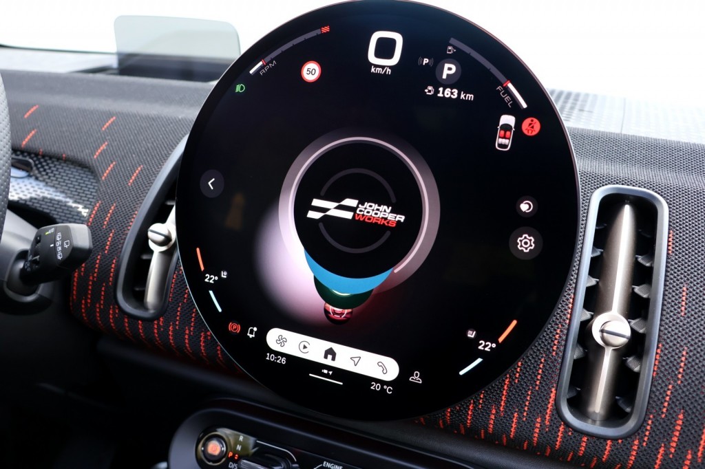 MINI, COUNTRYMAN