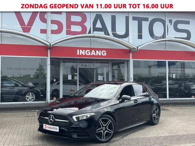 MERCEDES-BENZ A-KLASSE A180 AUT. AMG-PAKKET SFEERVERLICHTING NAVI CAMERA AIRCO LMV PDC , VSB Auto's, WAALWIJK